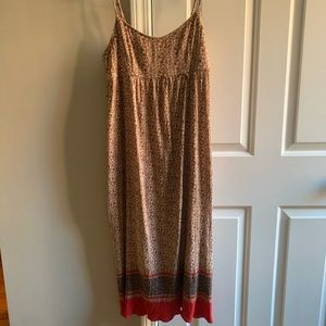 Light and flowy, boho floral midi length dress